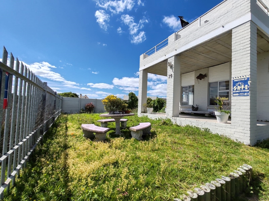4 Bedroom Property for Sale in De Kelders Western Cape